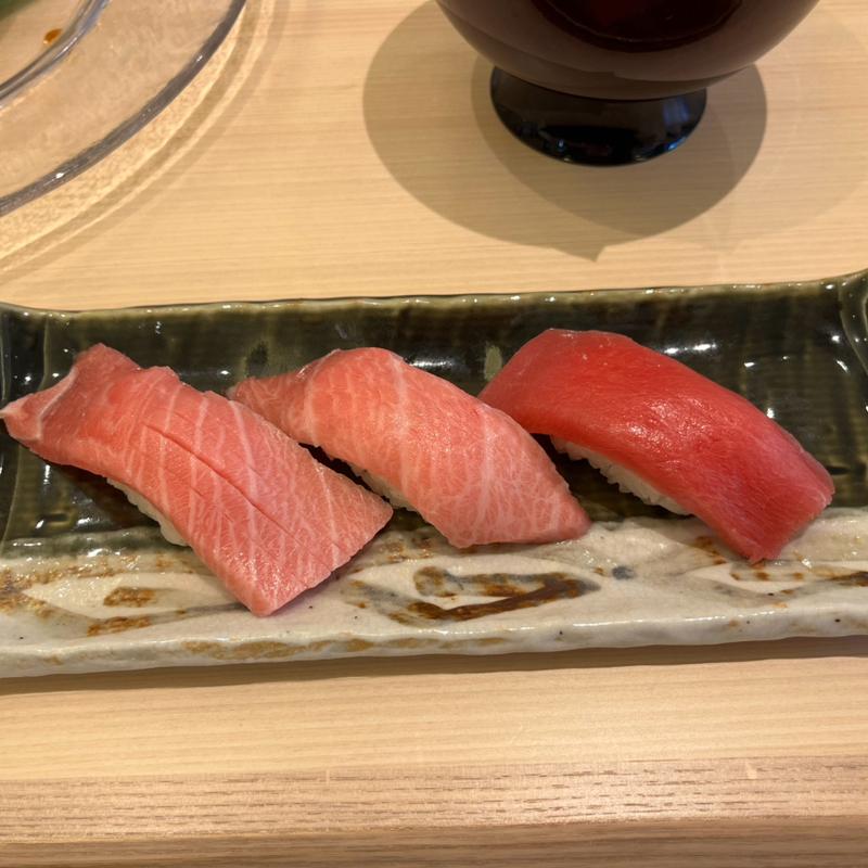 本まぐろ三味盛り(すし清次郎 イオンモール仙台上杉店)
