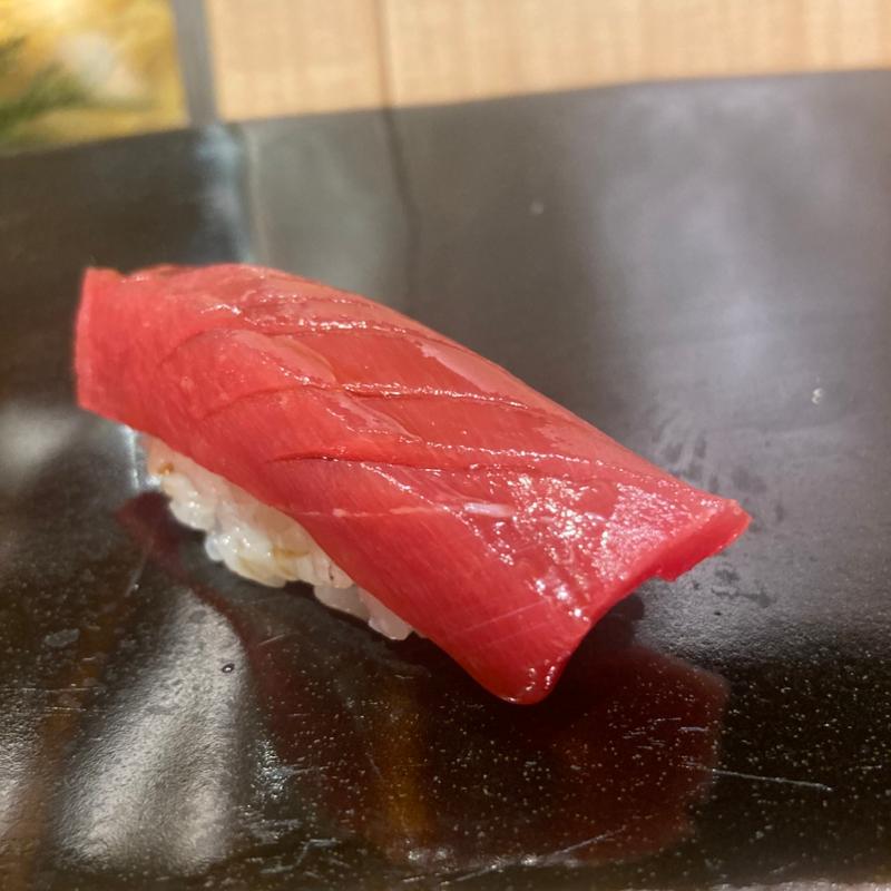 マグロ(矢の根寿司 ロイヤルパークホテル店)