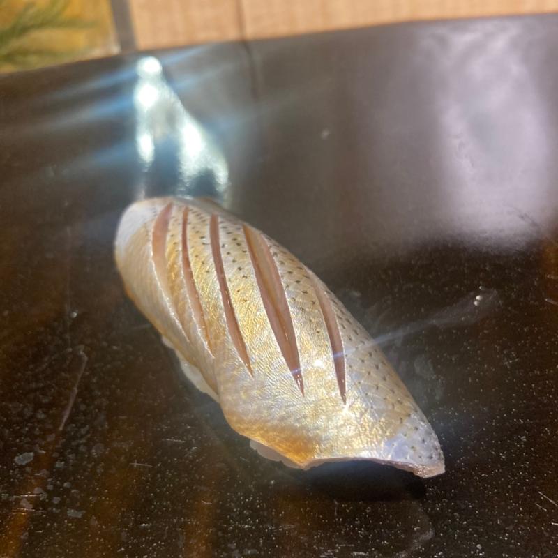 コハダ(矢の根寿司 ロイヤルパークホテル店)