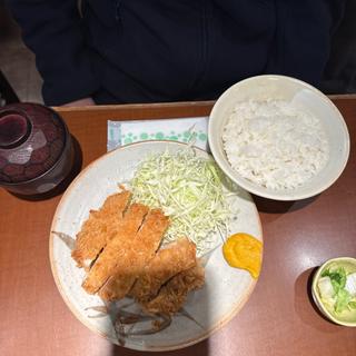 とんかつ定食