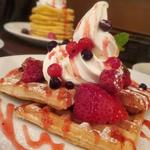 ストロベリーワッフル