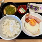 目玉焼きベーコン朝食(なか卯 すすきの西店 )