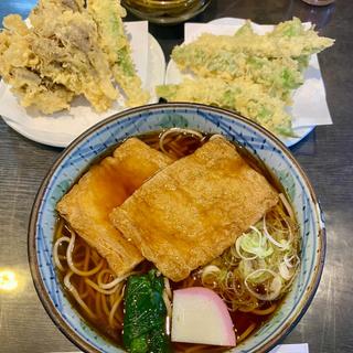 きつね蕎麦 舞茸天ぷら 高原いんげん天ぷら(御食事処 大野家)
