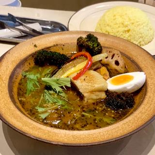 とろとろ角煮と野菜のスープカレー(スープカレー SPU SPU｜スプスプ 本町店)