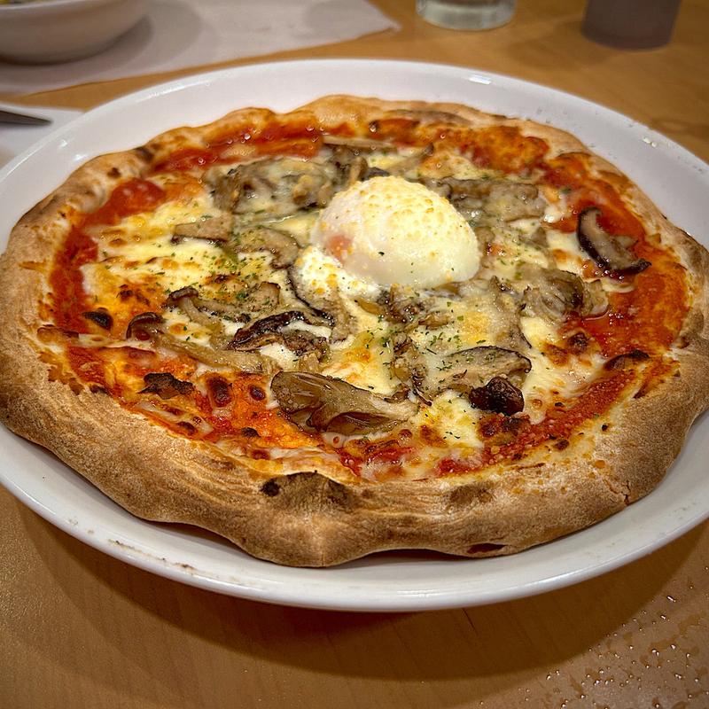 3種きのこと炙り生ハムのピザ(ガスト 仙台北四番丁店 )