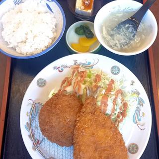 アジフライ メンチカツ定食(栄楽)