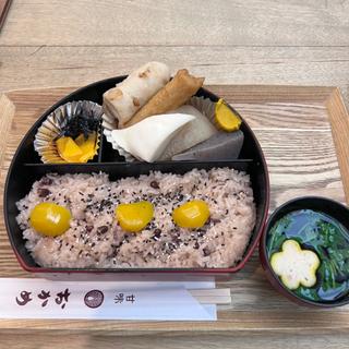栗おこわ弁当(甘味おかめ 東京交通会館店)