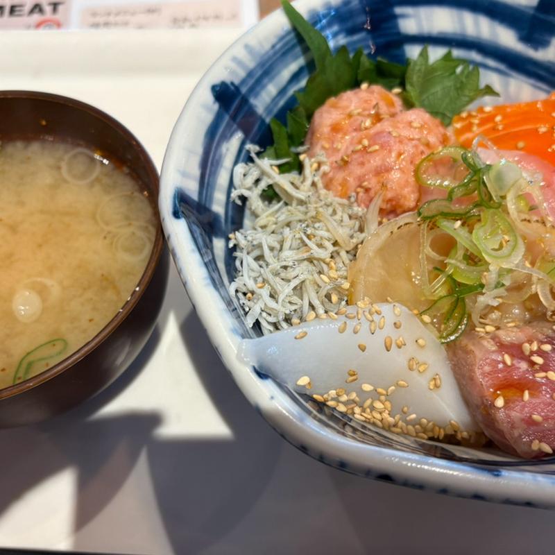 海鮮丼定食(コスギグリルマーケット)