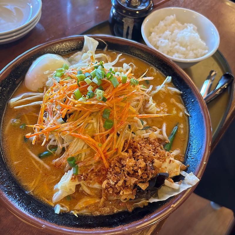 野菜たっぷりネギ辛味噌らーめん(さんぽう亭 五泉店 )