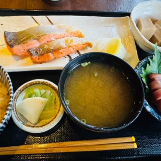 三陸産銀鮭塩焼き