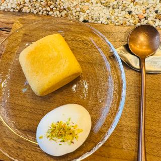 パイナップルケーキ