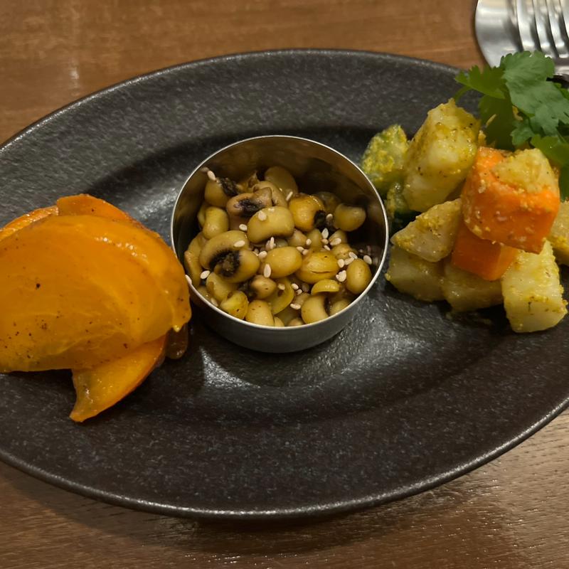 アチャール盛り合わせ(MOMO Stand Tokyo（モモスタンド トウキョウ）)