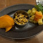 アチャール盛り合わせ(MOMO Stand Tokyo（モモスタンド トウキョウ）)