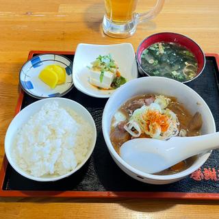 もつ煮定食(感謝亭)