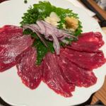 馬刺し(博多もつ鍋 前田屋 総本店)