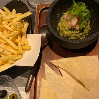 海老アボカドトルティーヤディップ(es ROOFTOP GARDEN BAGUS NAKASU)