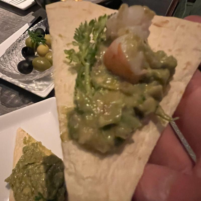 海老アボカドトルティーヤディップ(es ROOFTOP GARDEN BAGUS NAKASU)