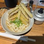 博多ごぼう天うどん　かしわ飯　小