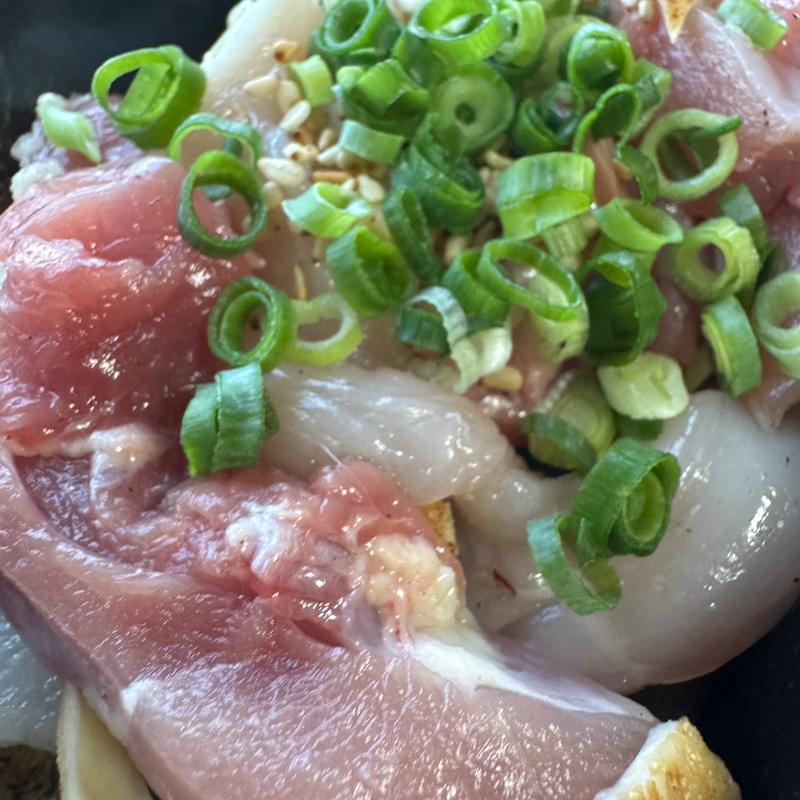 鶏刺し(テイクアウト まきの屋)