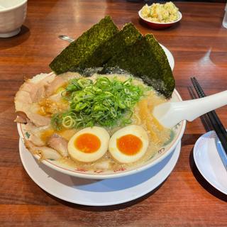 京都背脂醤油全部のせラーメン