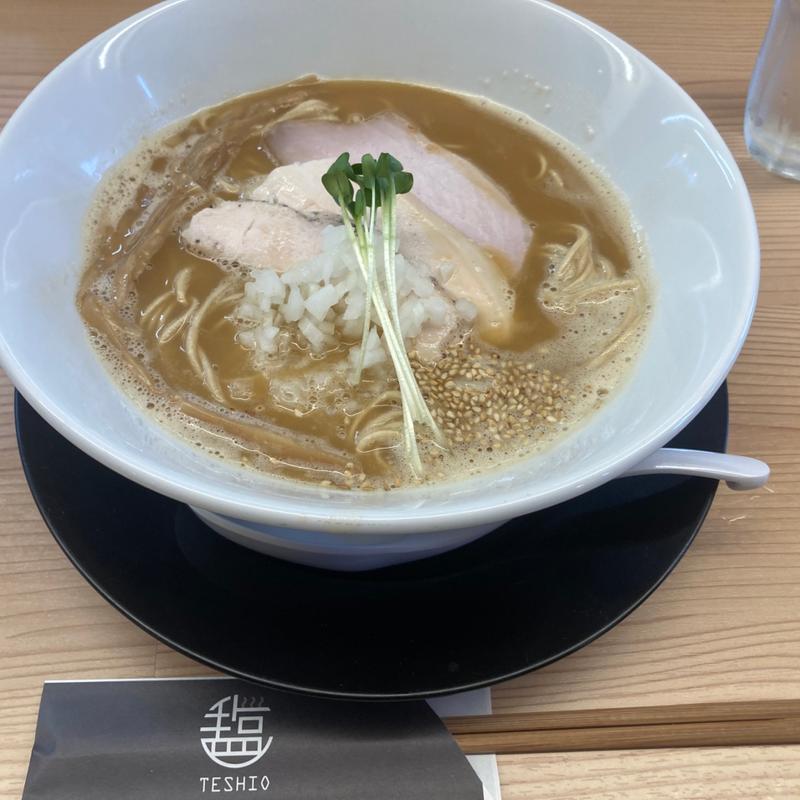鶏白湯ラーメン大(自家製麺 らーめん てしお)