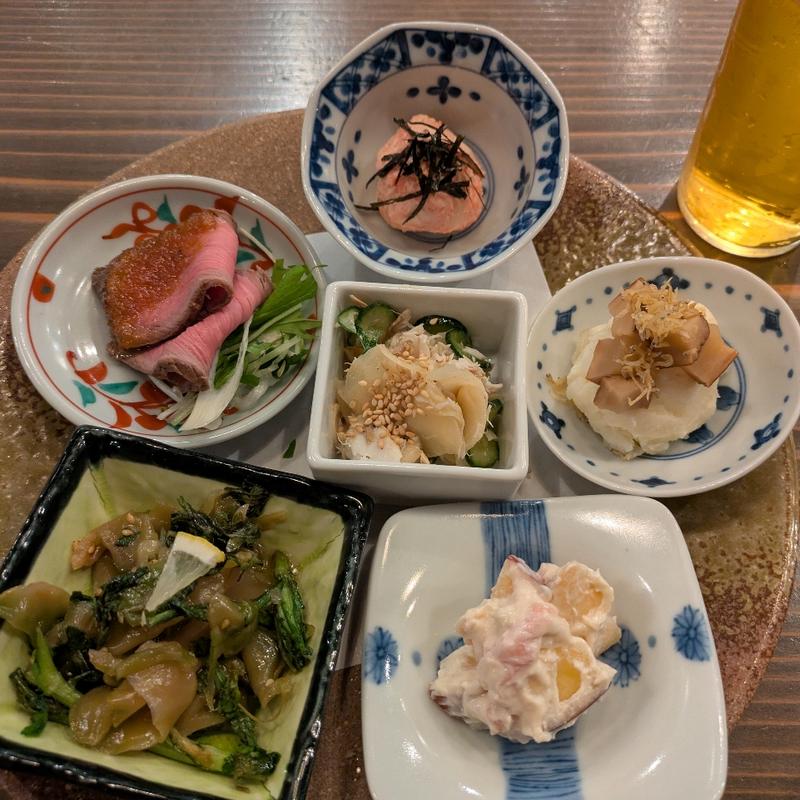 おばんざい6点盛り(炉ばた」。)