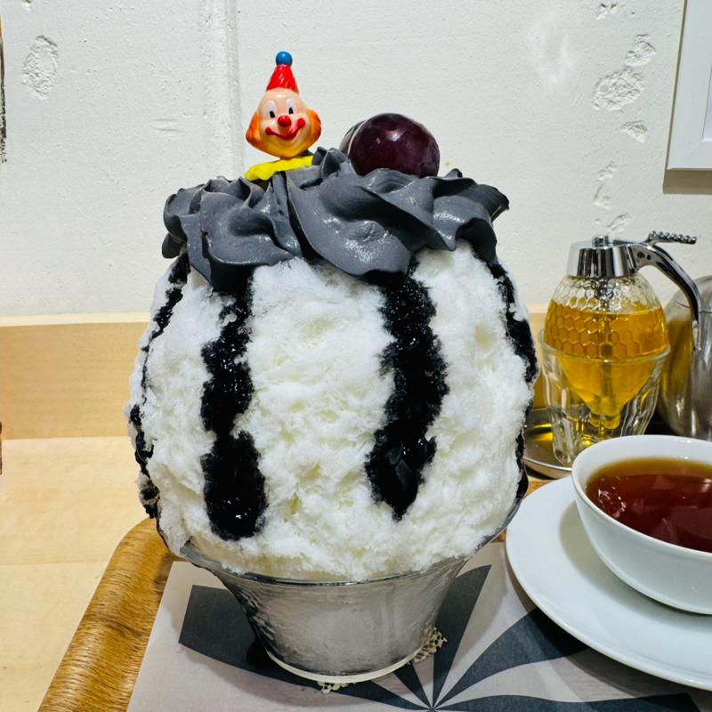 ブラックピエロ(ティースイーツラボコンテナート南新宿店)