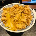 牛丼（大盛）(吉野家 横浜駅西口店)