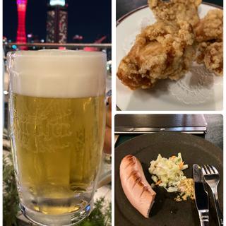 サッポロ生ビール（中ジョッキ、）唐揚げ、特製絹挽きフランクフルト、(ニューミュンヘン ハーフェンブルク )