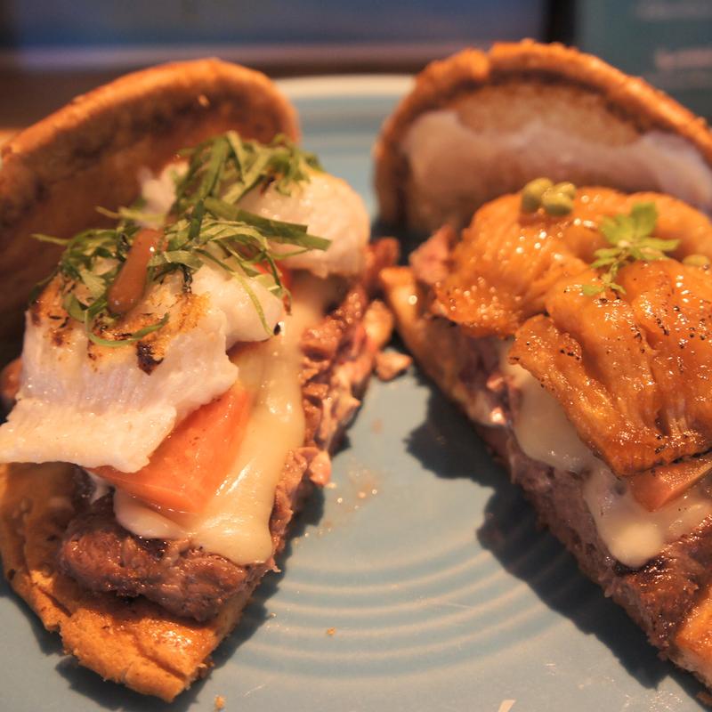 鱧チーズバーガー(Louis Hamburger Restaurant ルイス ハンバーガーレストラン)