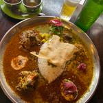 カレープレート ビンダルーたまご(カレー屋バンバン)