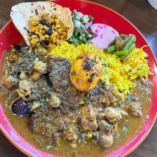 2種あいがけ(スパイスたまごトッピング)