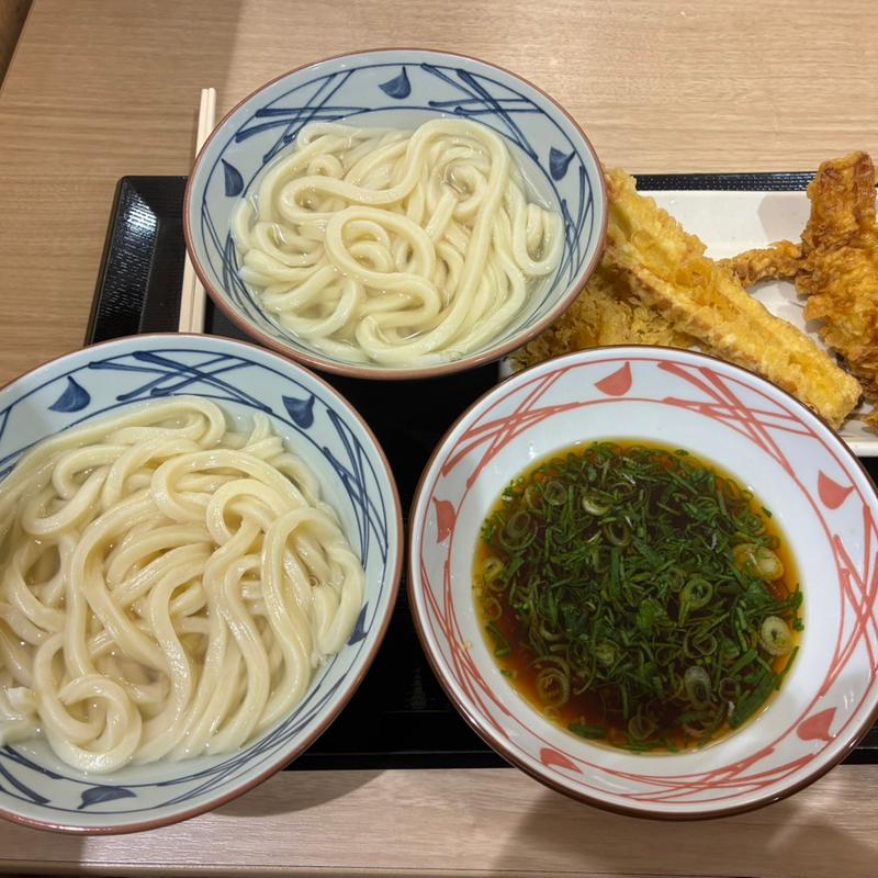 釜揚げうどん得盛＋かしわ天＋ちくわ天(丸亀製麺SUNAMO)