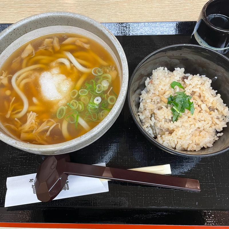 きのこうどんと鶏と山菜の炊き込みご飯(とんかつ うどん 官兵衛)