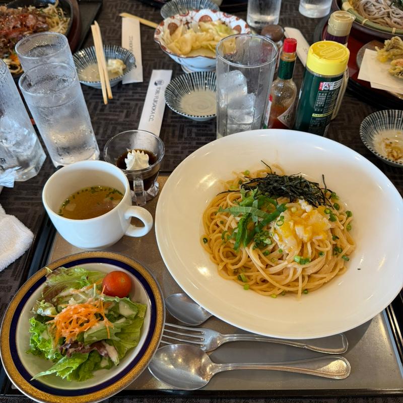 明太子とイカのクリームスパゲッティ(東武藤が丘カントリー倶楽部)