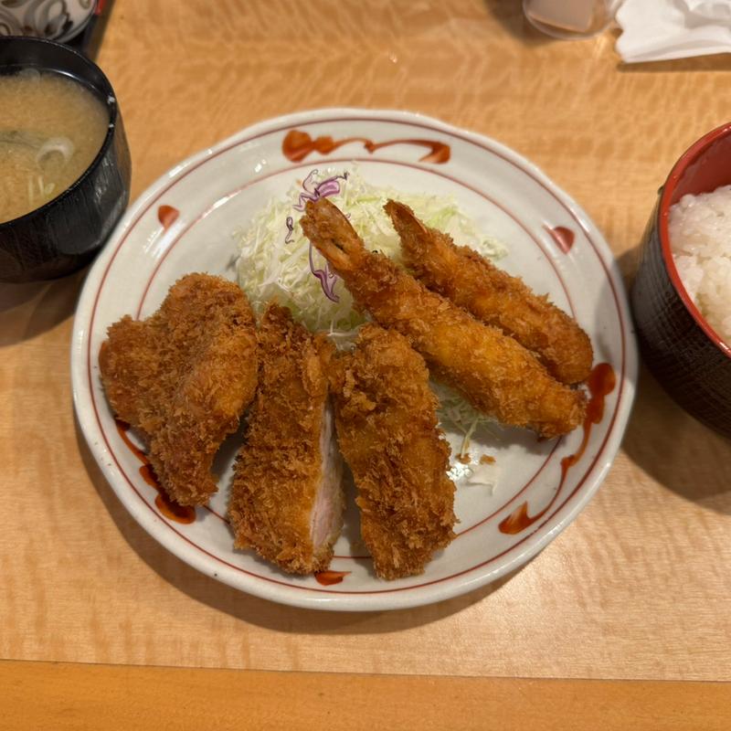 ヒレ・エビ・チキン定食(とんかつ にいむら 西新宿店)