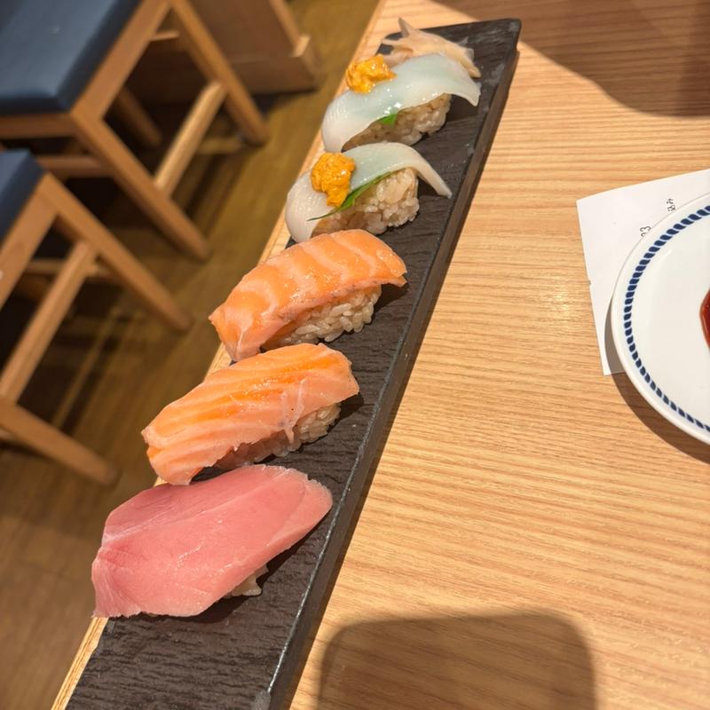 飲めるサーモン(鮨・酒・肴 杉玉 上本町)