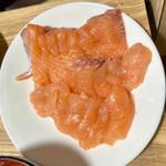 サーモンの刺身