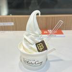ソフトクリーム(ミルク&パフェ よつ葉ホワイトコージ)