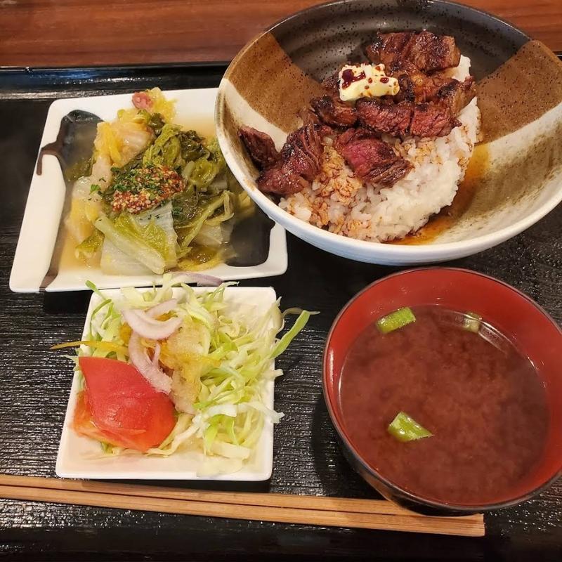 ビフテキ丼＋スープ煮(シェ・ノブ)