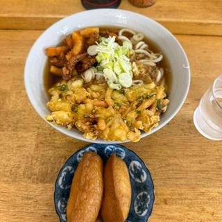 ゲソ天うどん　かき揚げ　いなり2ケ(戸隠 （トガクシ）)