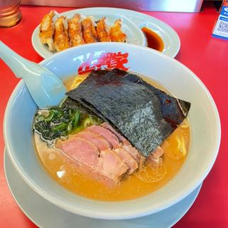 チャーシューメンと餃子(ラーメン山岡家 越谷レイクタウン店)