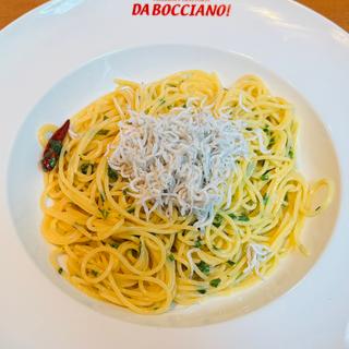 ボッチャーノランチ(釜揚げシラスのバジリコ仕立て)