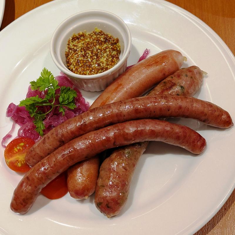 利久の牛たんソーセージ3種盛り合せ(牛たん炭焼 利久 東口分店)