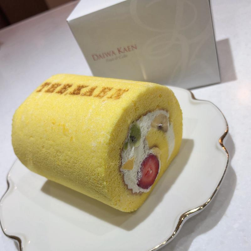 果園ロールケーキ(THE KAEN あべのハルカス店)