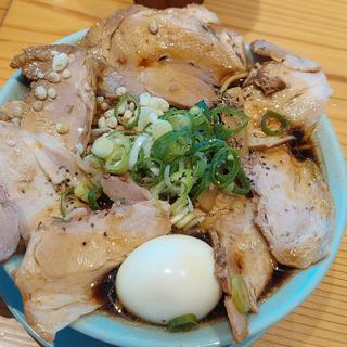富山ブラックラーメンチャーシュー 大盛り ゆで卵(ガッツリ！えびすこ)