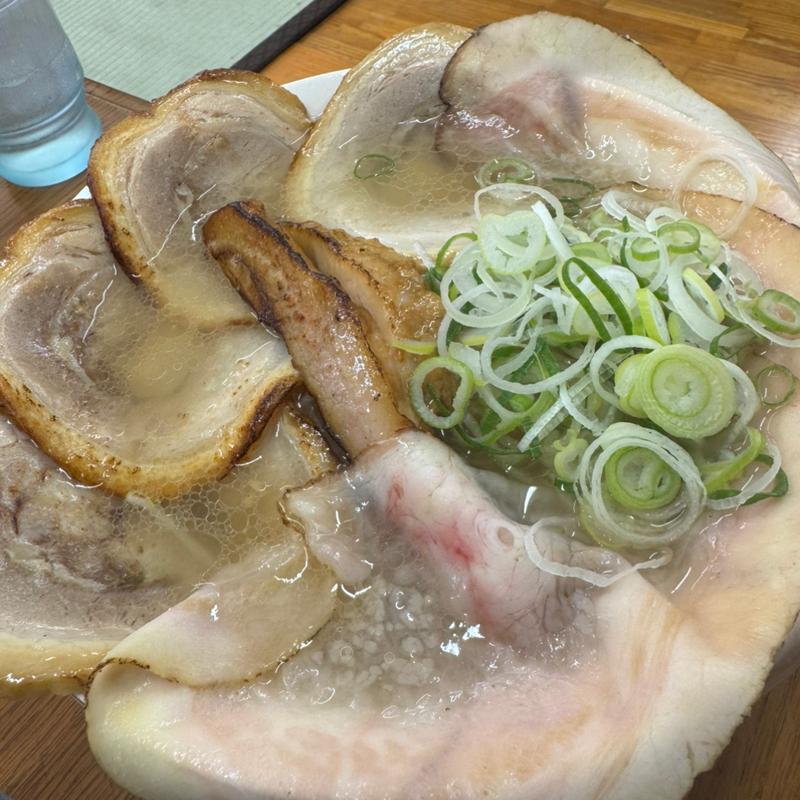 牛骨塩ラーメン 3種のチャーシュートッピング(ラーメン悟空 )