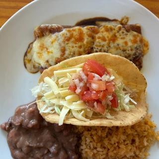 Aセット(エンチラーダとタコス)