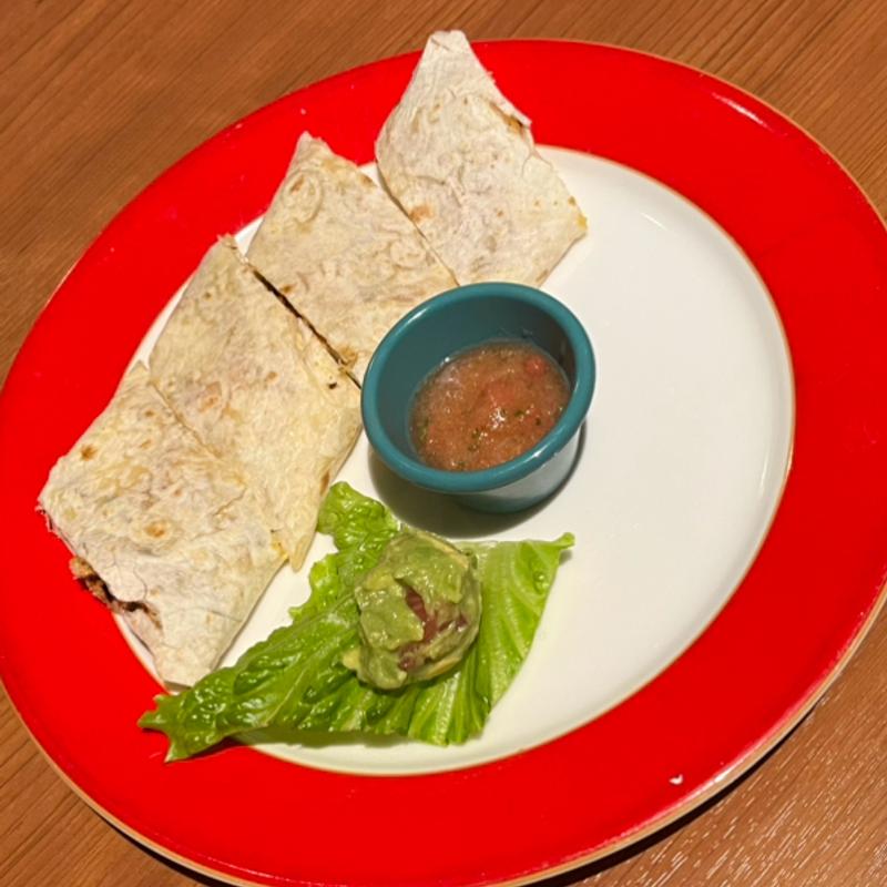 チキンケサディーヤ4P(エルトリート 池袋西口店)