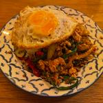 鶏肉のガパオ炒めご飯